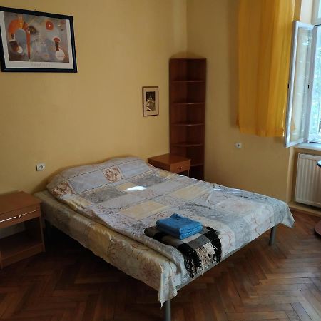 Кімната В Серці Львова ลวีฟ ภายนอก รูปภาพ