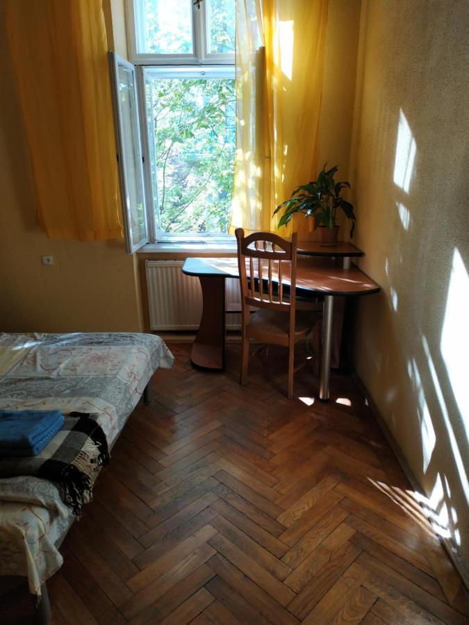 Кімната В Серці Львова ลวีฟ ภายนอก รูปภาพ