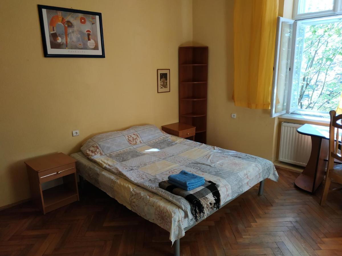 Кімната В Серці Львова ลวีฟ ภายนอก รูปภาพ